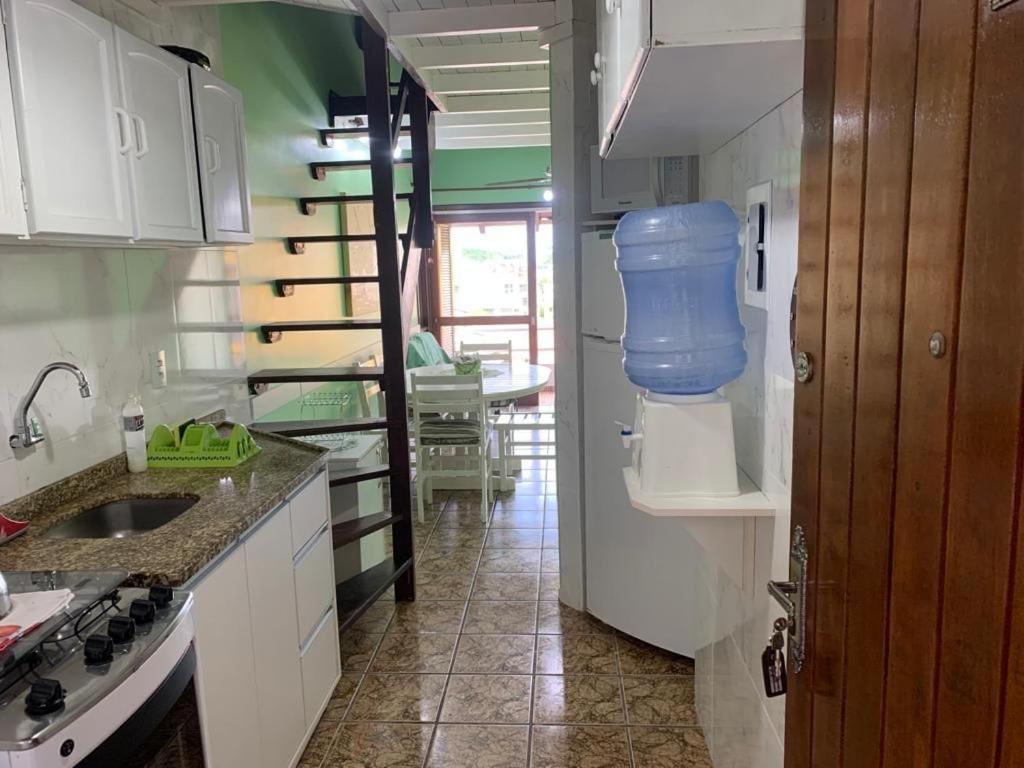 شقة Res. Acapulco بومبينهاس المظهر الخارجي الصورة
